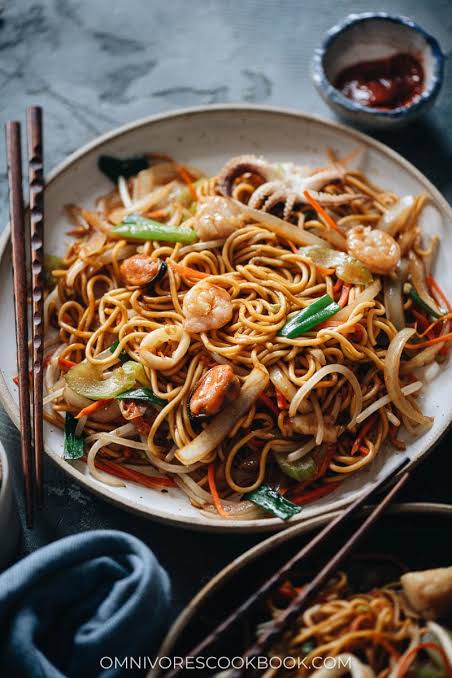 Chinese Noodles - Mix Seafood & fresh Veg